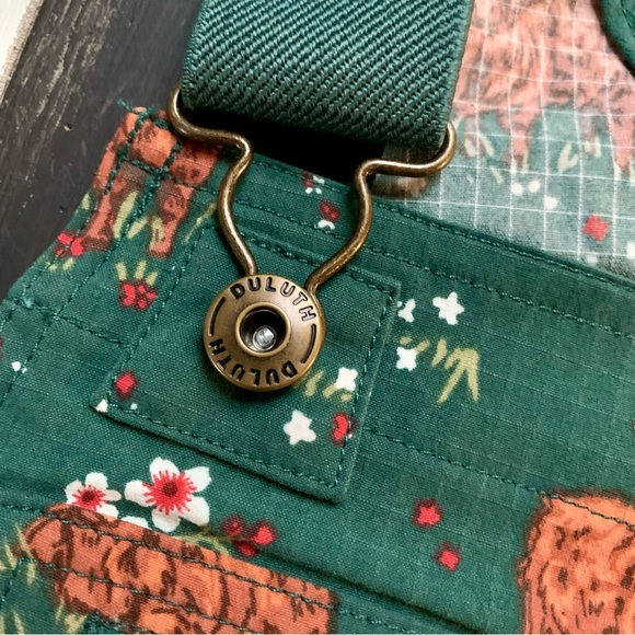 NWT Duluth Small Heirloom Gardening Bib Overalls Green Highland Cow Smallx33 - Picture 8 of 12